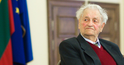 Akademikas Zigmas Zinkevičius. Paveikslėlis iš bernardinai.lt